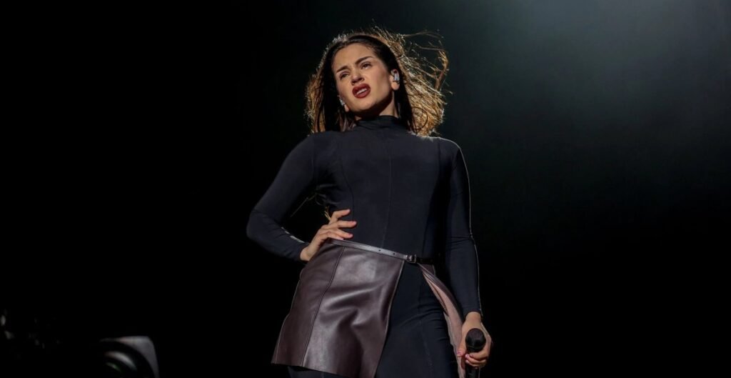 Rosalía deslumbra cantando en alemán