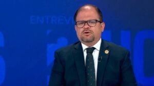 JOHN REIMBERG CONFIRMA QUE SIGUE LA INVESTIGACIÓN POR EL ATENTADO URBANO Y DESTACA EL TRABAJO DE LA POLICÍA NACIONAL