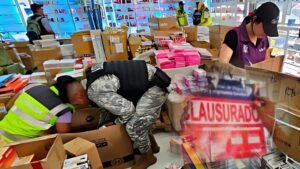 ARCSA Y POLICÍA CLAUSURAN LOCAL EN GUAYAQUIL POR MÁS DE 4.000 COSMÉTICOS ILEGALES