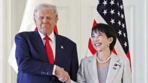 Gira japonesa de Trump culmina con reunión con la nueva primera ministra y un inesperado baile