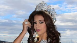 SAMANTHA QUENEDIT DESLUMBRA Y SE POSICIONA ENTRE LAS FAVORITAS EN MISS GRAND INTERNATIONAL 2025