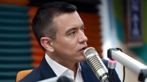 Daniel Noboa aclara que el IESS no desaparecerá en medio de la campaña del referéndum 2025