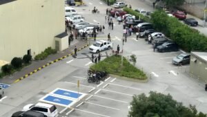 Guayaquil: amenaza de bomba en el Complejo Judicial Albán Borja activa protocolo de seguridad del GIR