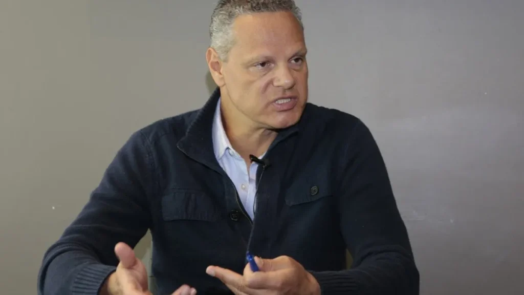 Esteban Paz cuestiona a la FEF por su descalificación en las elecciones presidenciales