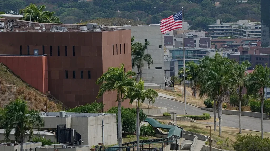 Embajada de Estados Unidos reabre sus operaciones en Caracas tras siete años de cierre
