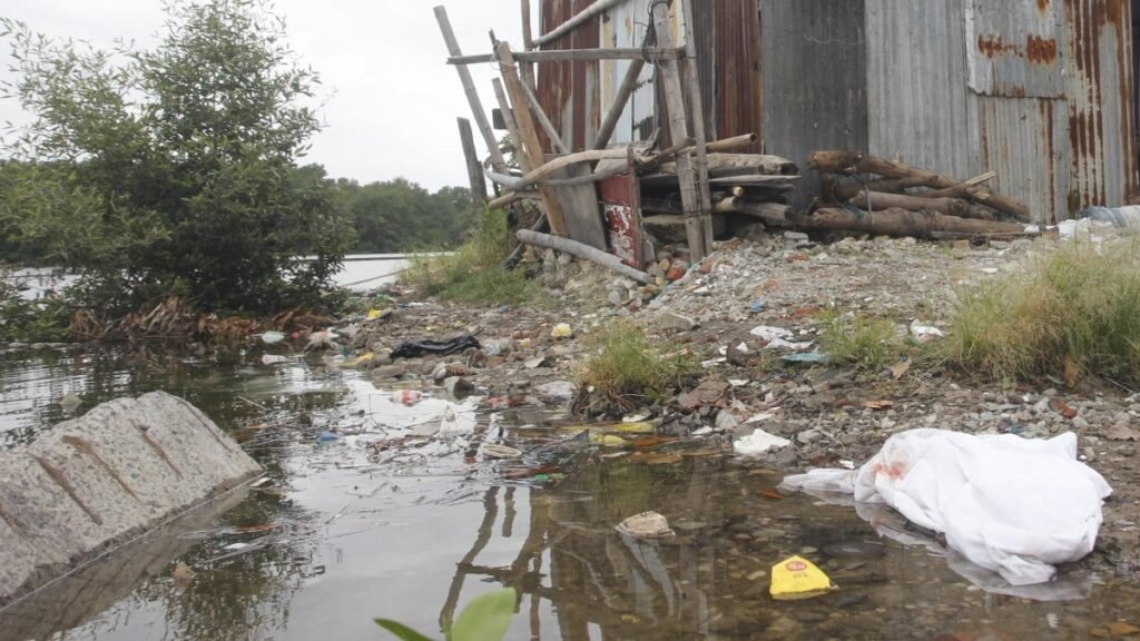 Una mujer fue hallada sin vida en el estero Salado, en Guayaquil, donde también fue asesinado su esposo