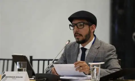 Andersson Boscán advierte que el poder político es “una avenida de ida y vuelta” en Ecuador