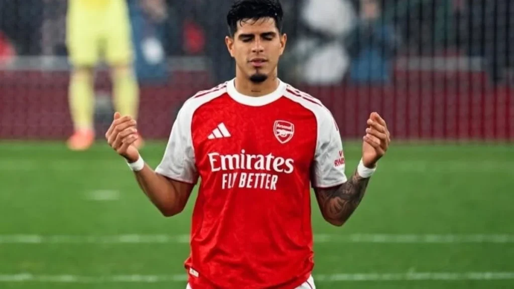 Piero Hincapié ganó el premio al mejor jugador de febrero en el Arsenal