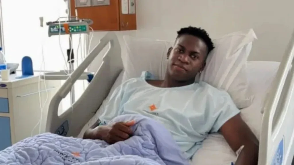 Jean Pierre Arroyo fue operado con éxito tras la grave lesión en partido de Independiente del Valle