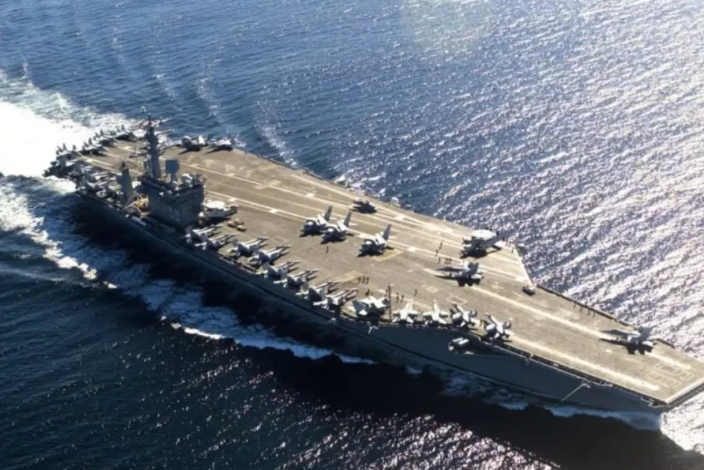 Ecuador recibió un portaviones procedente de Estados Unidos en el marco de la cooperación militar