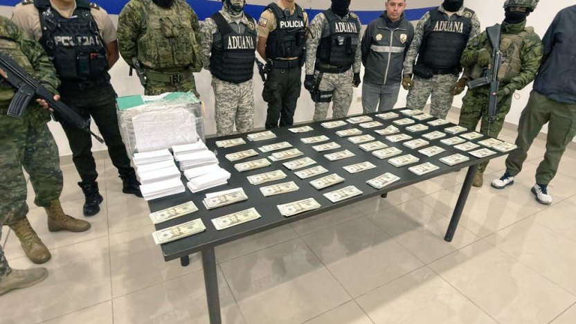 Más de USD 50.000 en billetes falsos fueron decomisados en la Terminal Terrestre de Carcelén, en Quito
