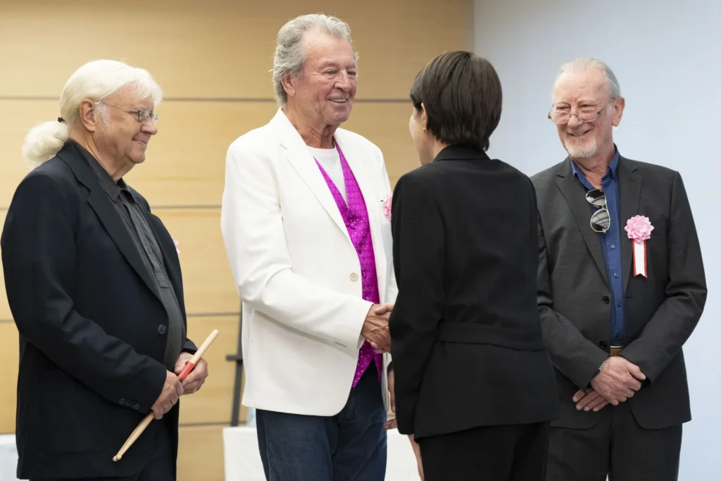 Deep Purple fue recibido por Sanae Takaichi antes de su show en Tokio