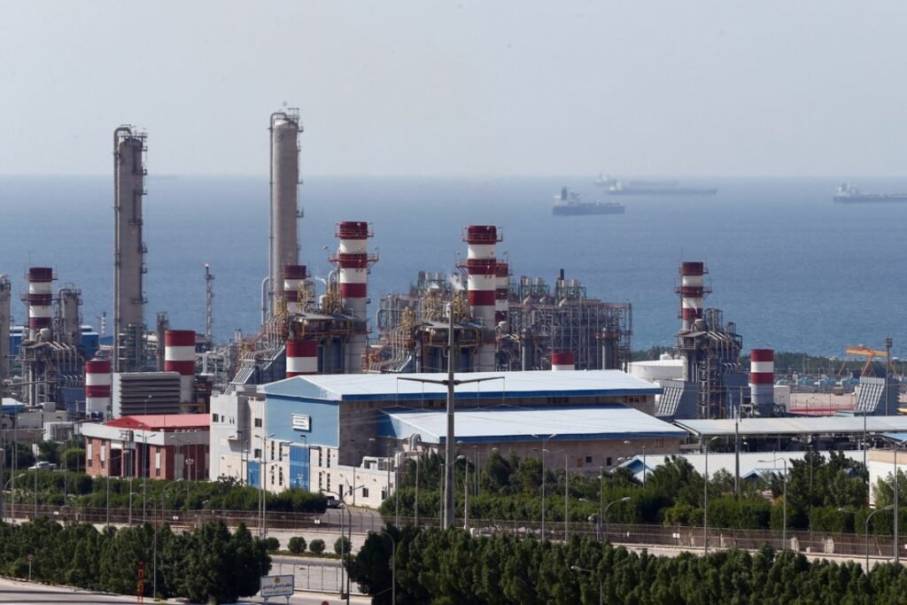 Israel asegura haber inhabilitado la mayor reserva de gas natural del mundo en Irán