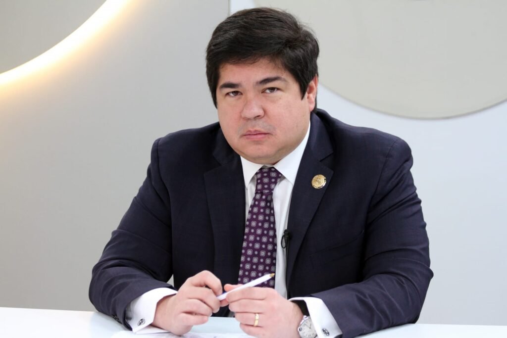 Arturo Félix Wong regresó a Ecuador para una reunión con Cancillería