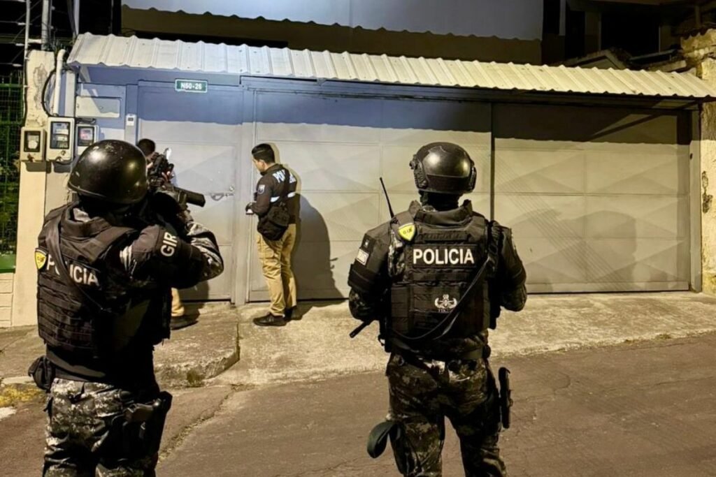 Fiscalía y Policía realizan allanamientos en cuatro provincias de Ecuador por presunto enriquecimiento ilícito