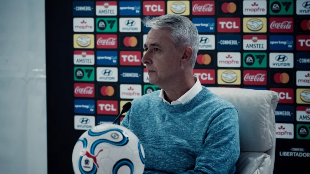 Tiago Nunes recibió el respaldo de algunos jugadores de la Liga de Quito tras la mala racha del equipo